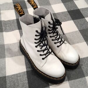 Dr. Martens Jadons Size 9